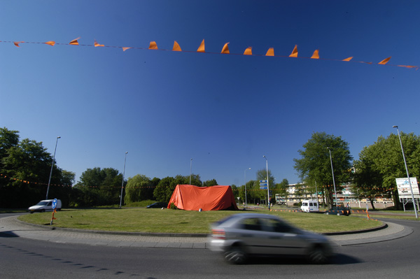 De Zwevende Maagden in Oranje (1)