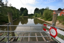 Zijstraat van de Oude Beekbergerweg. gm[[52.18645591051292, 5.97131073474884]]