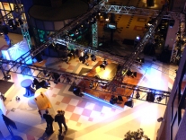 Op 8 november werd de centrale hal van het gebouw van Centraal Beheer Achmea aan de Laan van Malkenschoten gebruikt als TV-studio voor het programma \