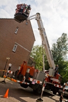 Brandweerdemo op de braderie op winkelcentrum Eglantier. gm[[52.194768628955536, 6.005282253026962]]